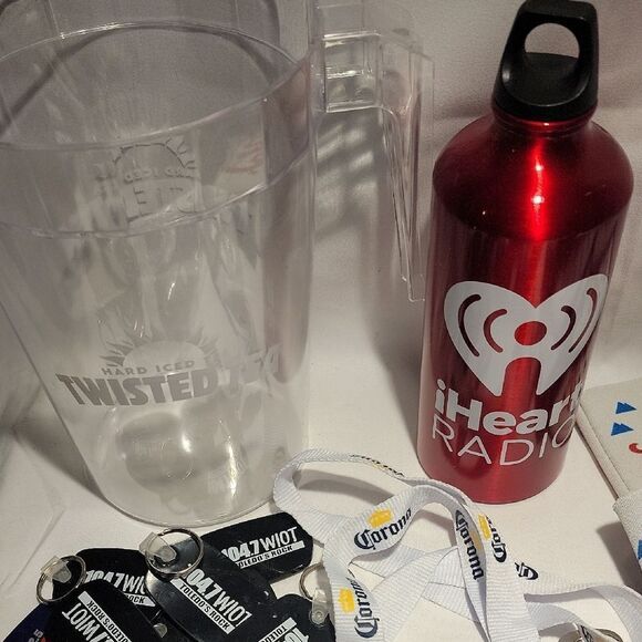 Radio And Beer Promotional Lot - Picture 2 of 6